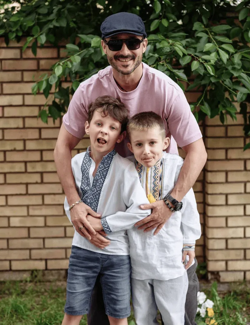 Denisenko and Fedinchik shared photos with their son following their split