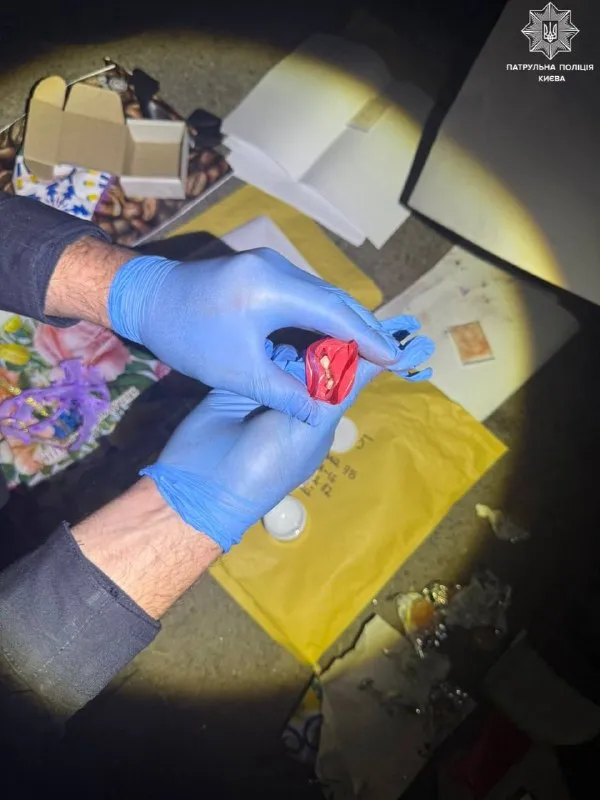In Kyiv, a taxi driver alerted the police to some suspicious packages