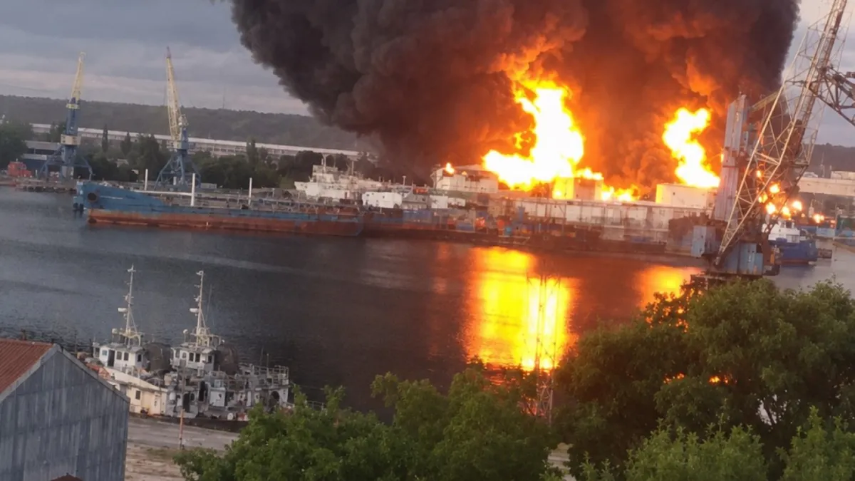 Fuel sales have been suspended in Crimea and the Kerch crossing has been closed