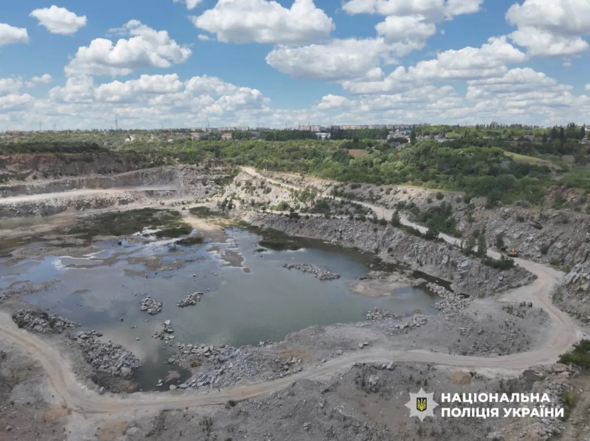 На Кіровоградщині викрили схему незаконного видобутку граніту на понад 1,2 млрд грн