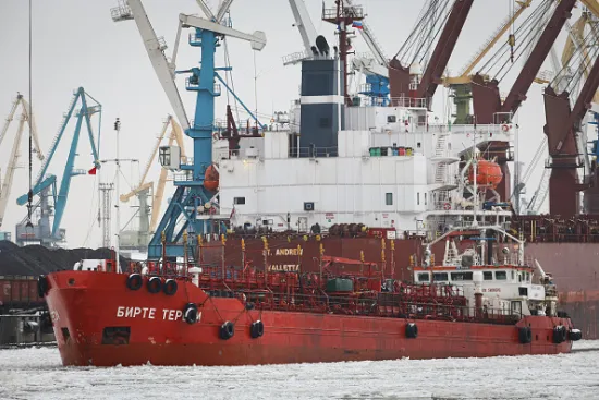 Russia's oil export revenues fall to lowest level since the start of the invasion