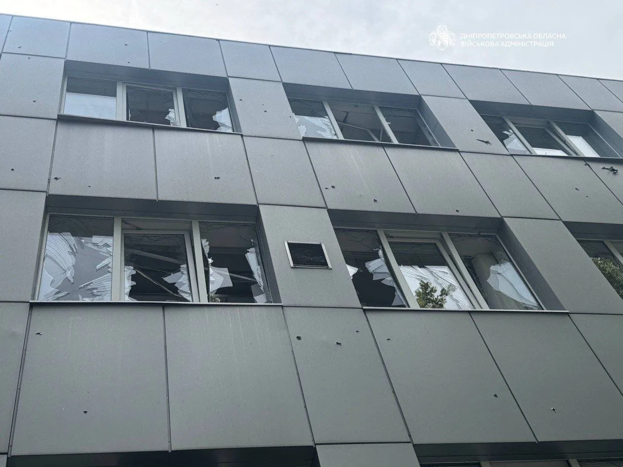 Кількість загиблих після ракетного удару по Дніпру зросла до п’яти, двадцять девʼять людей поранені 