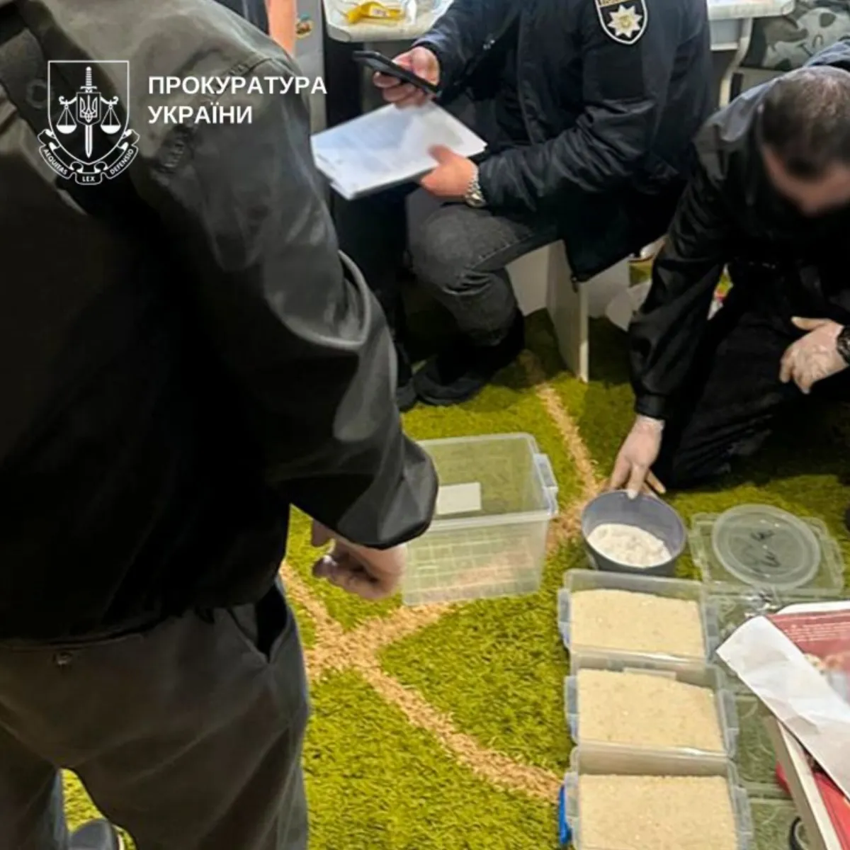 An online drug dealer with a multi-million drug trade has been exposed in Bukovina