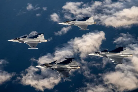 Україна отримає 16 винищувачів Gripen від Швеції