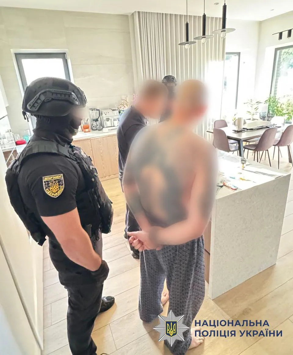 Поліція викрила схему псевдоінвестування з жертвами серед громадян Чехії