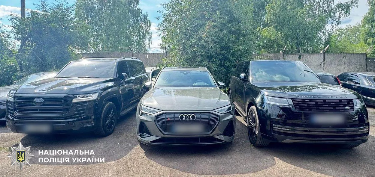 Поліція викрила схему псевдоінвестування з жертвами серед громадян Чехії