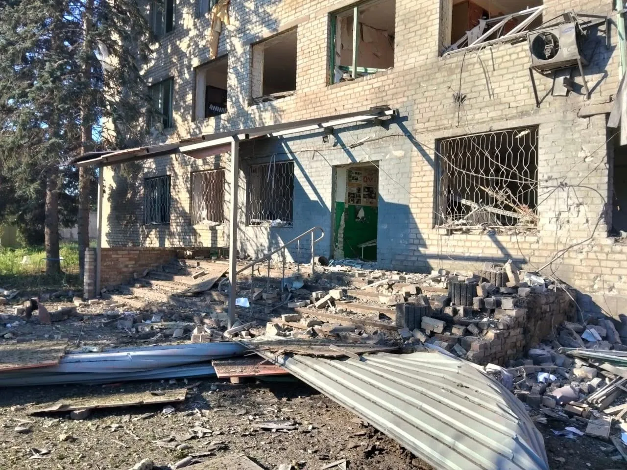 Росія за добу атакувала шість областей України, є загиблі та десятки поранених