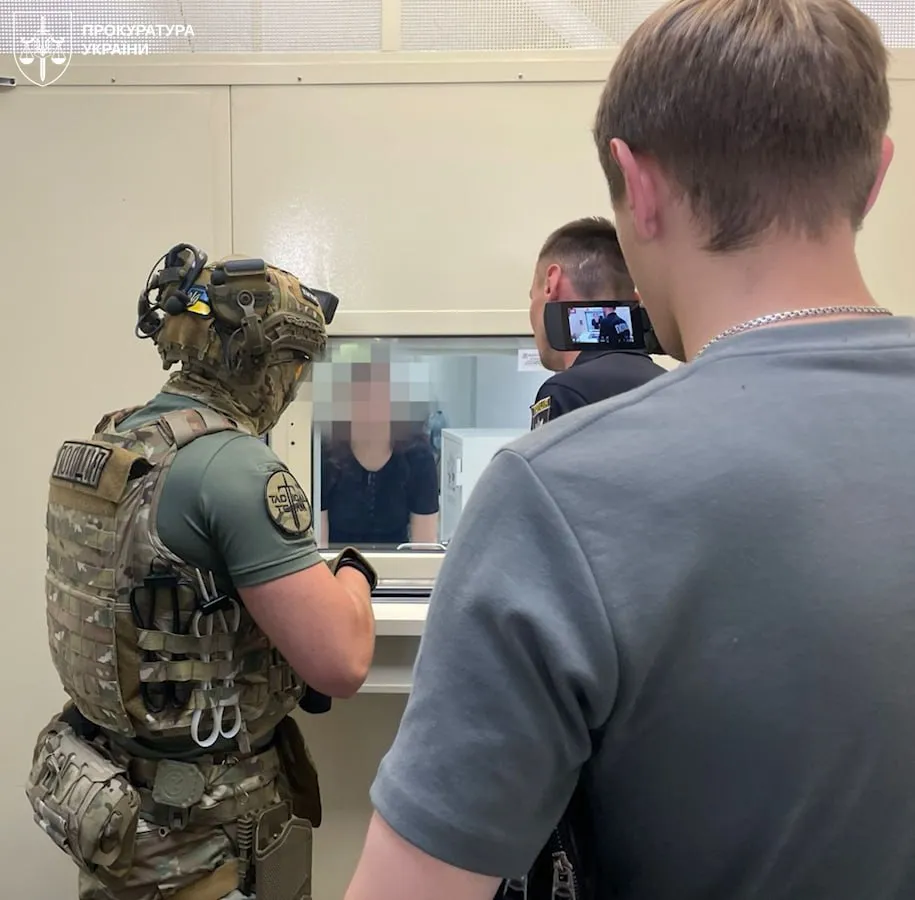 Нацполіція викрила мережу нелегальних криптообмінників, які ошукали клієнтів по всій Україні