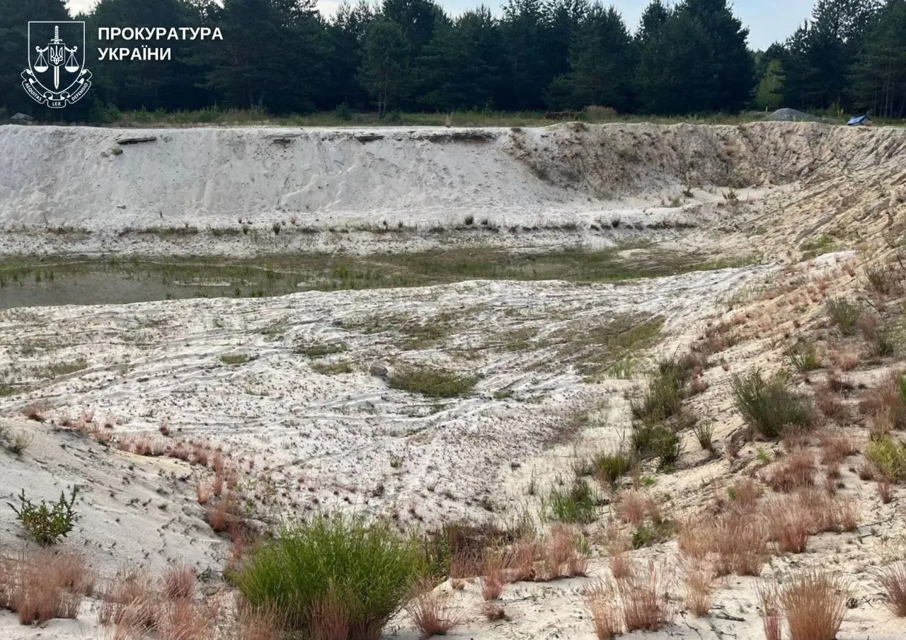 A suspect in a case involving the illegal extraction of sand has been served with a notice of suspicion in the Zhytomyr region