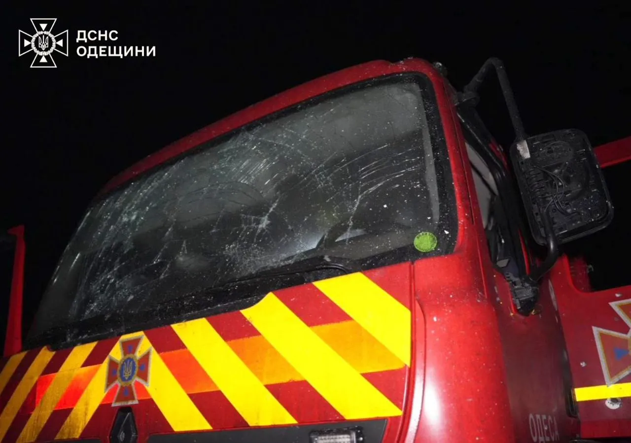 Росія завдала повторного удару по Одещині: пошкоджено порт та техніку ДСНС