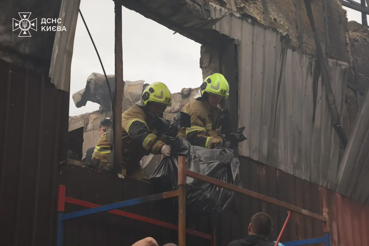 У Києві через нічну ракетну атаку загинула жінка, двоє людей постраждали