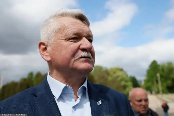 Польський політик передав допомогу армії РФ і вибачився перед росіянами