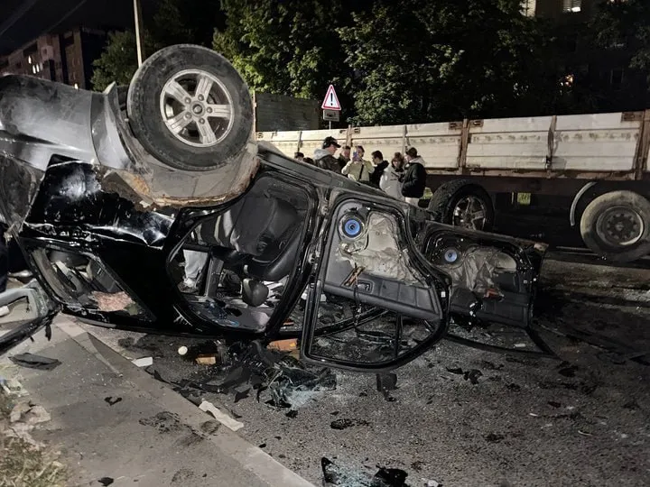 Поліція та СБУ розслідують інцидент із ТЦК у Львові, одного з нападників затримали