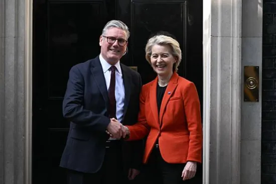 Starmer and von der Leyen discuss US peace plan for Ukraine and Russian assets