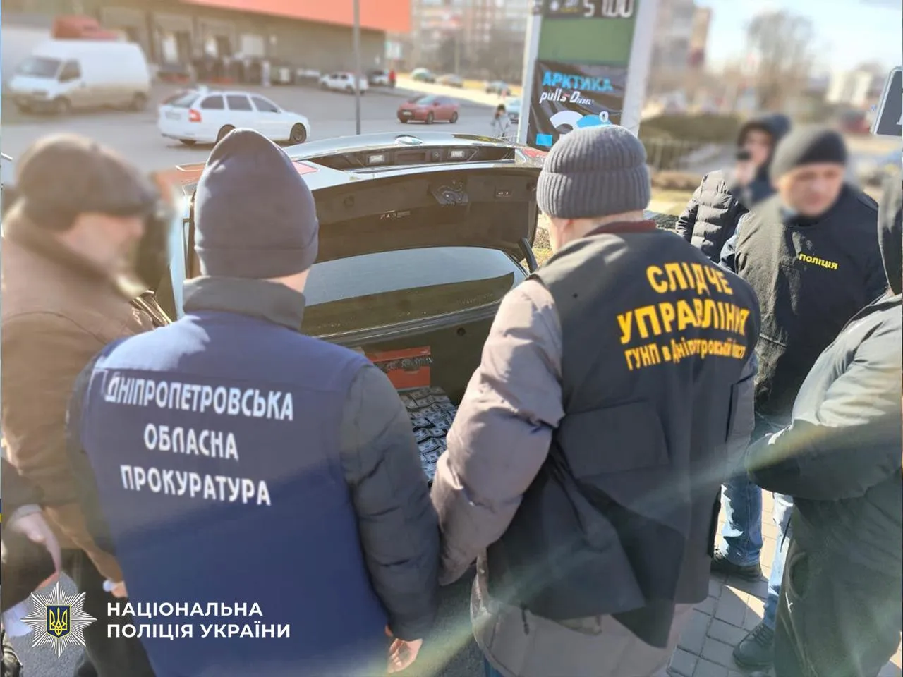 A man involved in a scheme to smuggle conscripts has been extradited to Ukraine