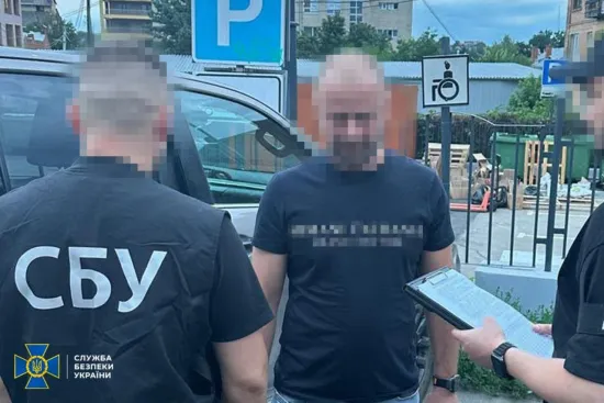 Правоохоронці викрили двох посадовців митниці на хабарях у Вінницькій та Львівській областях