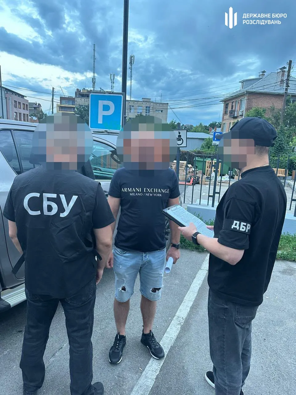 Правоохоронці викрили двох посадовців митниці на хабарях у Вінницькій та Львівській областях