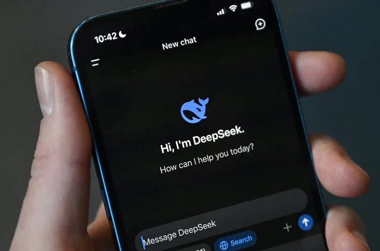 DeepSeek makes its founder the world’s richest AI developer