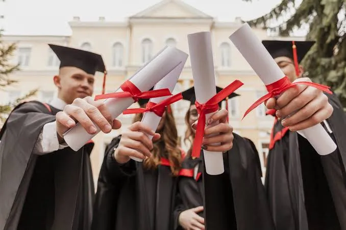 Як і скільки заяв подавати абітурієнтам, щоб не "пролетіти" зі вступом: пояснення МОН