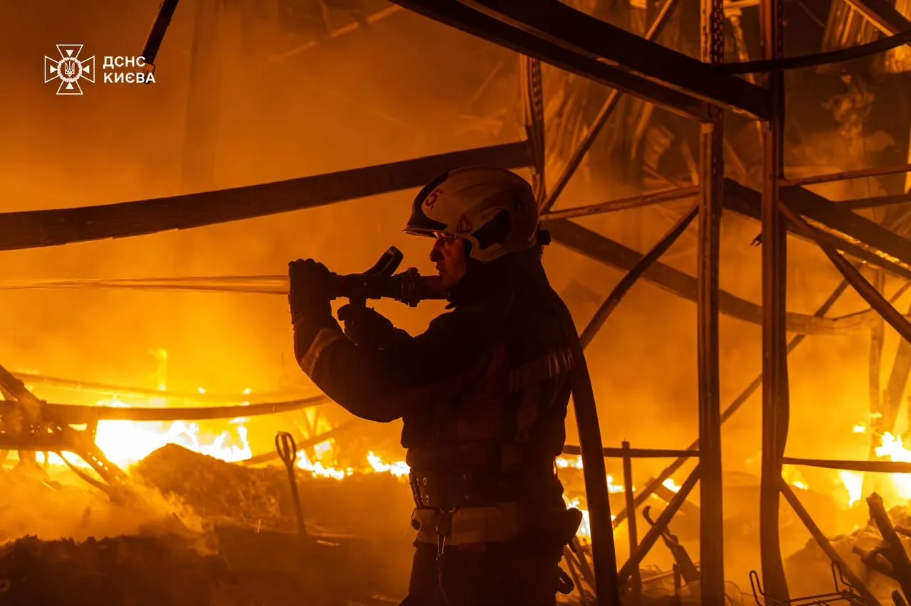 Унаслідок нічної атаки Росії на Київ загинули двоє людей
