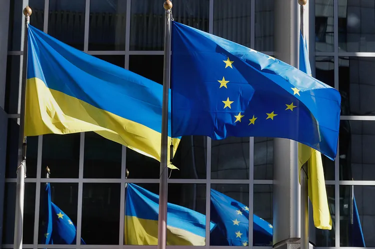 ЄС та Україна підписали угоду про спільне виробництво дронів у Європі