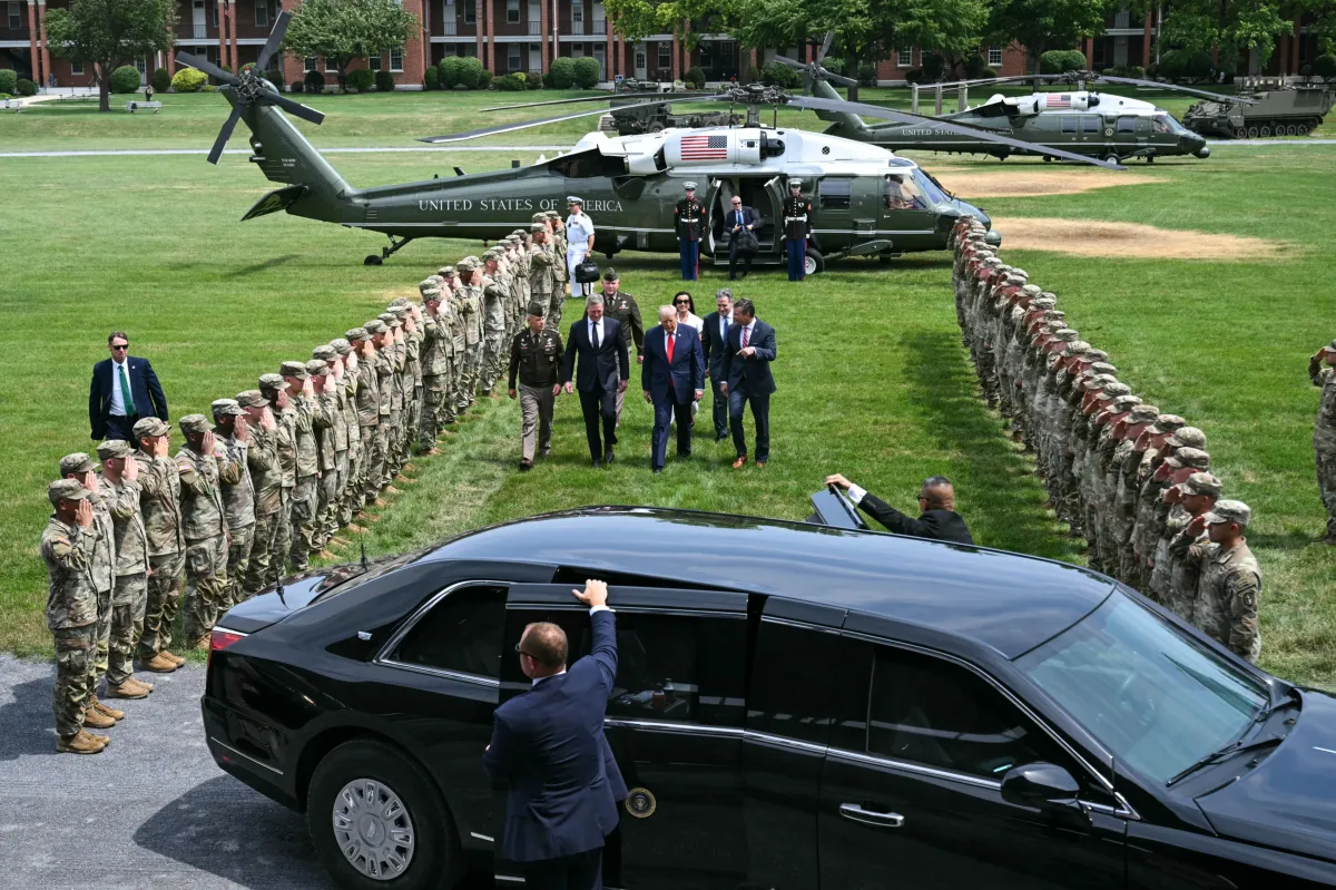 Трамп розглядає можливість висадки військ на острови Ірану