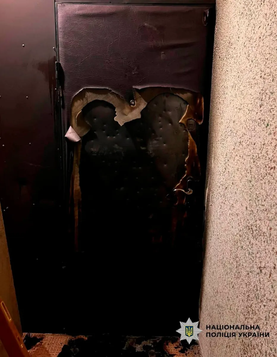 У Києві жінку засудили за підпал дверей у багатоповерхівці