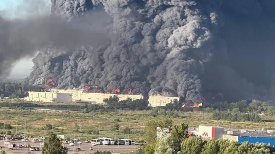 У Підмосков'ї внаслідок атаки безпілотників сталися пожежі на складах Wildberries і нафтобазі