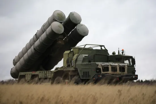 Експерт пояснив, чому ракети С-400 долітають швидше, ніж вмикається повітряна тривога