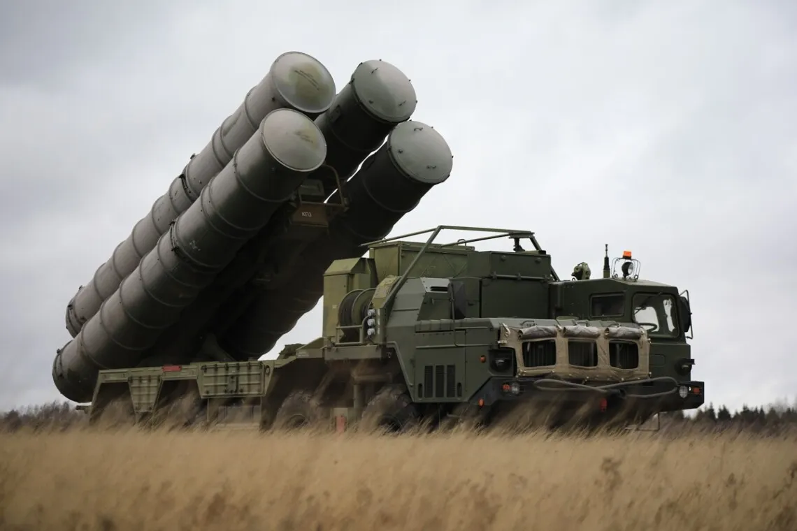 Експерт пояснив, чому ракети С-400 долітають швидше, ніж вмикається повітряна тривога