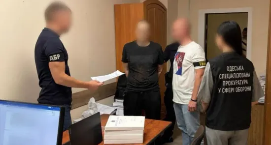 Військовий продавав обладнання зі складу частини, заробивши на «лексус» — слідство