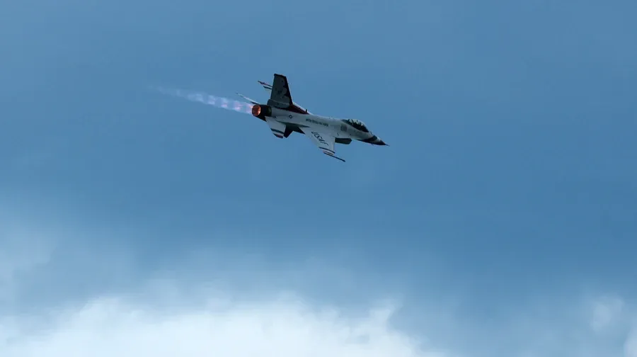 Румунський F-16 збив дрон, який порушив повітряний простір