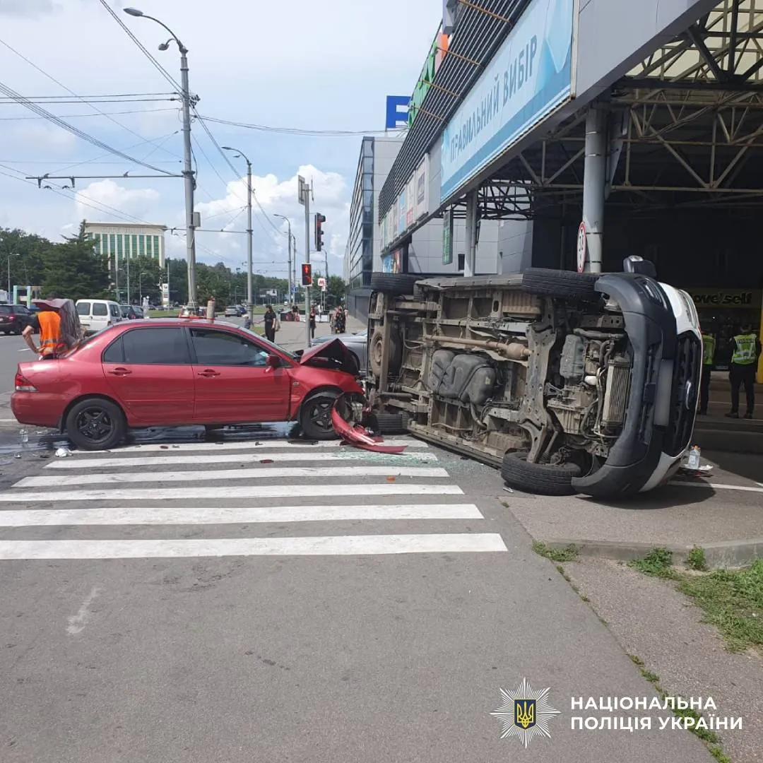 In Kharkiv, a car collided with an ambulance: two people were injured