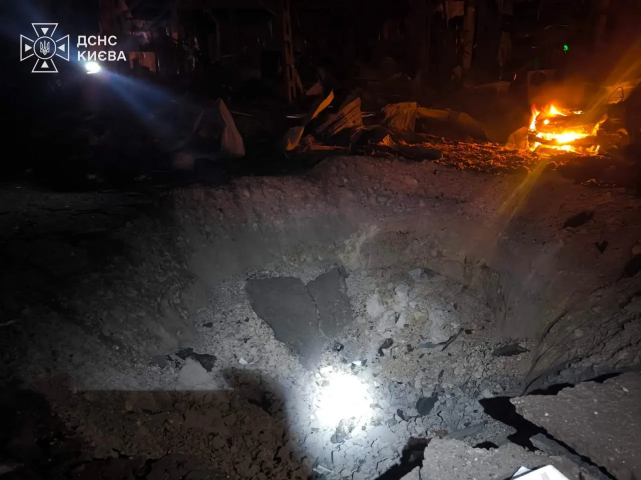The aftermath of the night-time attack on Kyiv: fires in three districts of the city