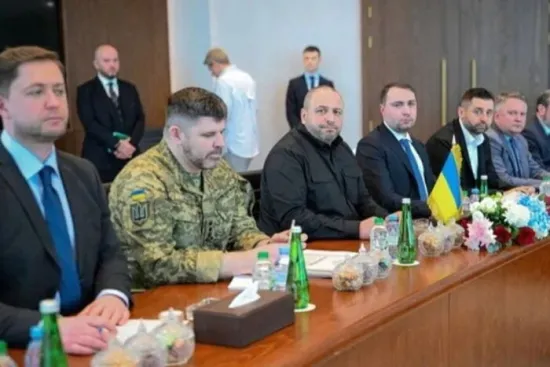 Росія заявила про готовність до переговорів і поставила умову США