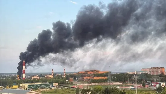 Дрони атакували завод з виробництва гумових виробів у Чехові та склади Wildberries у  Коледіно