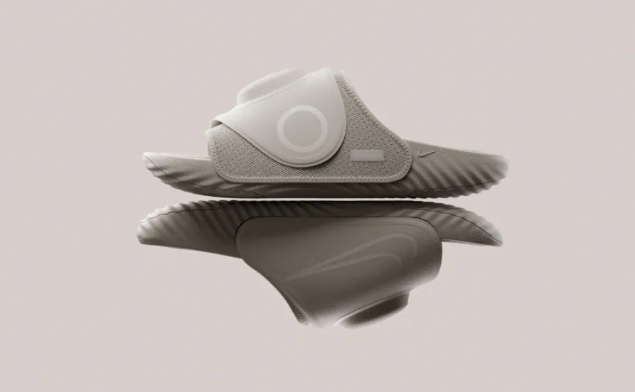 Nike has unveiled smart slippers with a heating function and foot massage