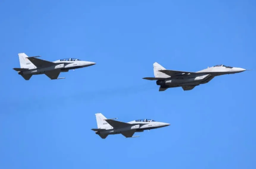 Poland considers transferring up to eight MiG-29 fighters to Ukraine