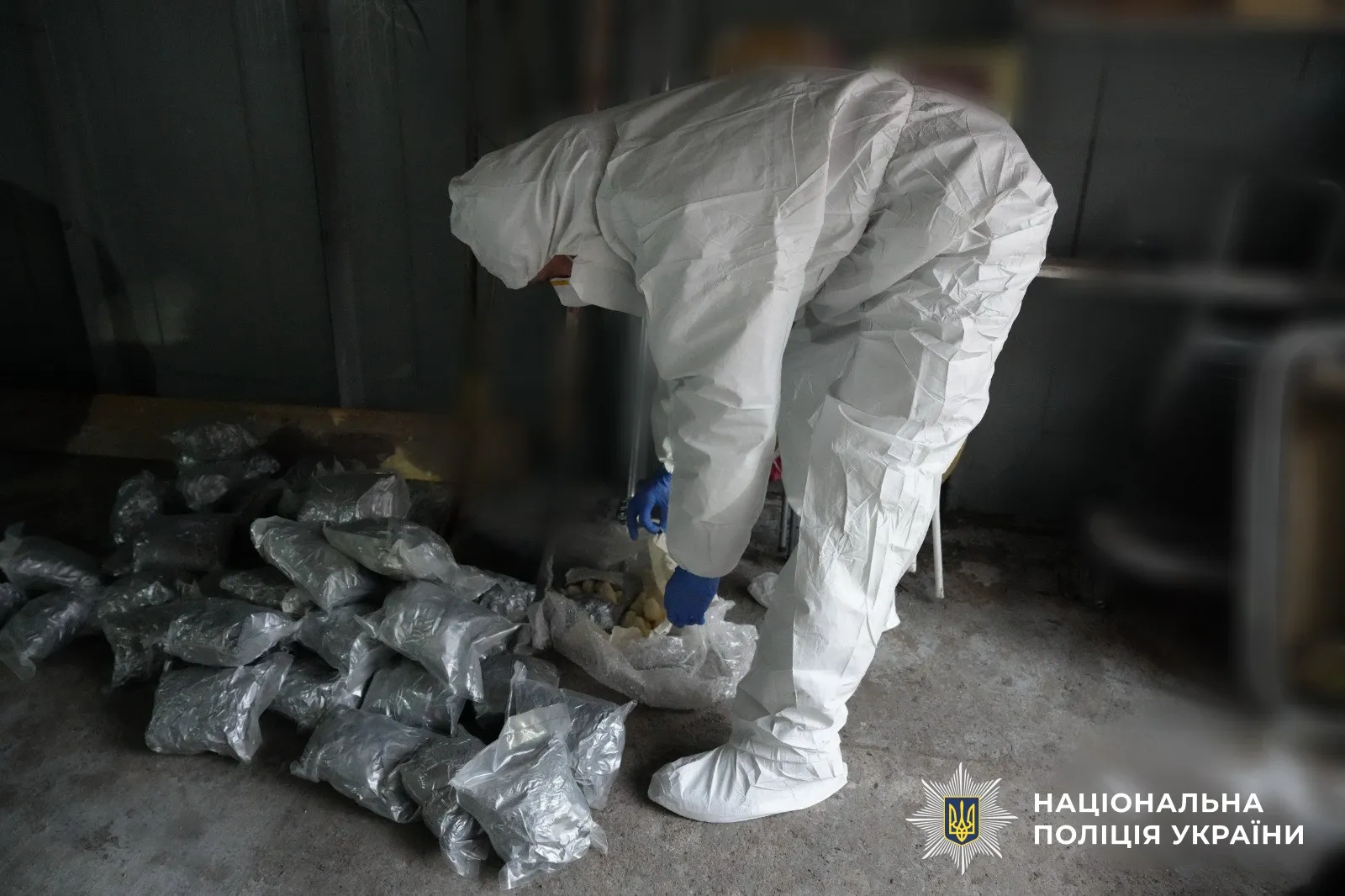 Нацполіція ліквідувала масштабний канал збуту психотропів на 95 млн гривень