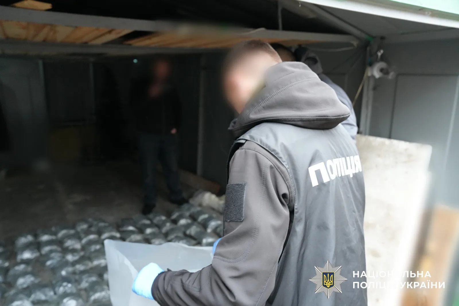 Нацполіція ліквідувала масштабний канал збуту психотропів на 95 млн гривень