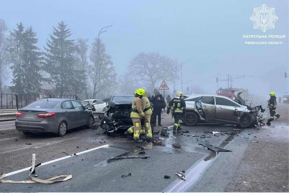 Eight cars collided on the Kyiv-Chop highway, traffic has been restored
