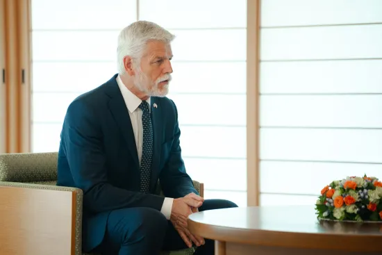 Czech Republic between solidarity and warnings: Pavel supports loan to Ukraine, government focuses on weapons