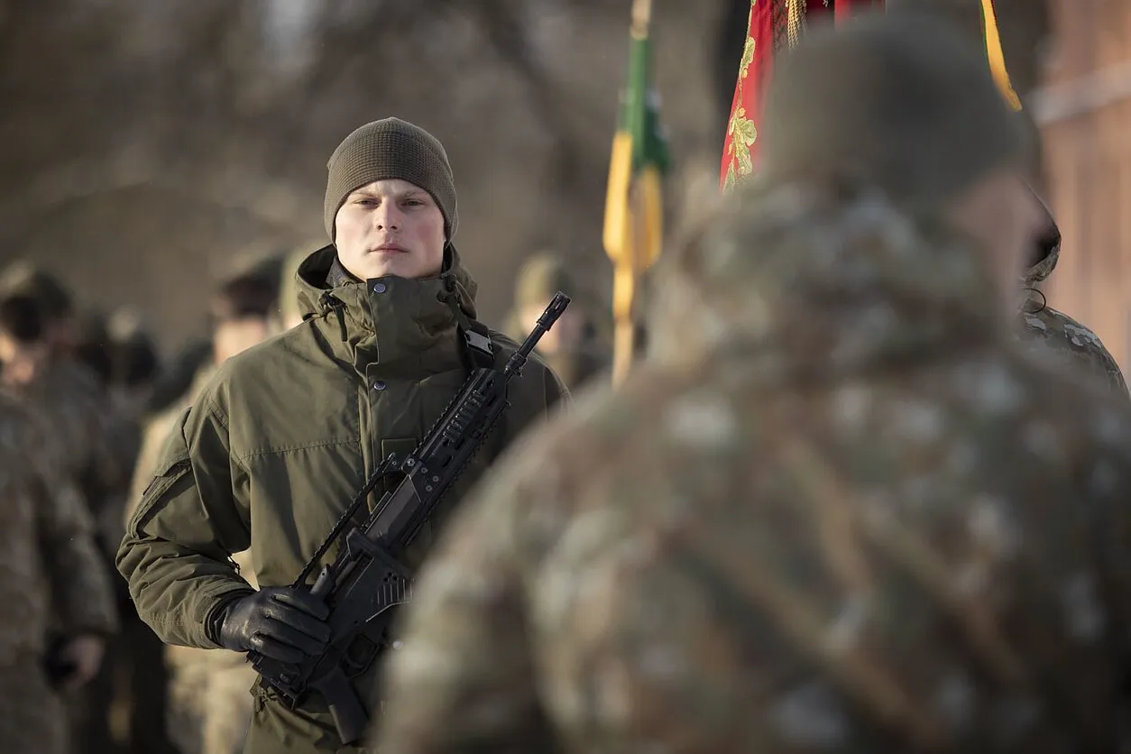 Сейм Литви розширив повноваження військових через загрозу з боку Білорусі