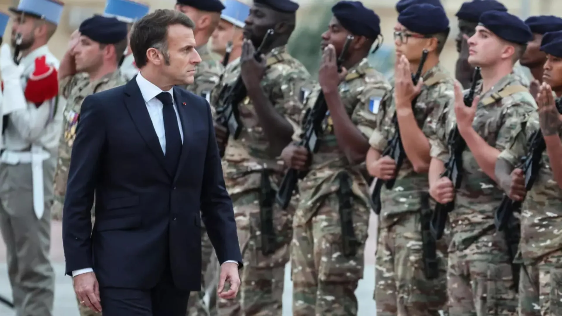 Macron announces construction of a new aircraft carrier for France