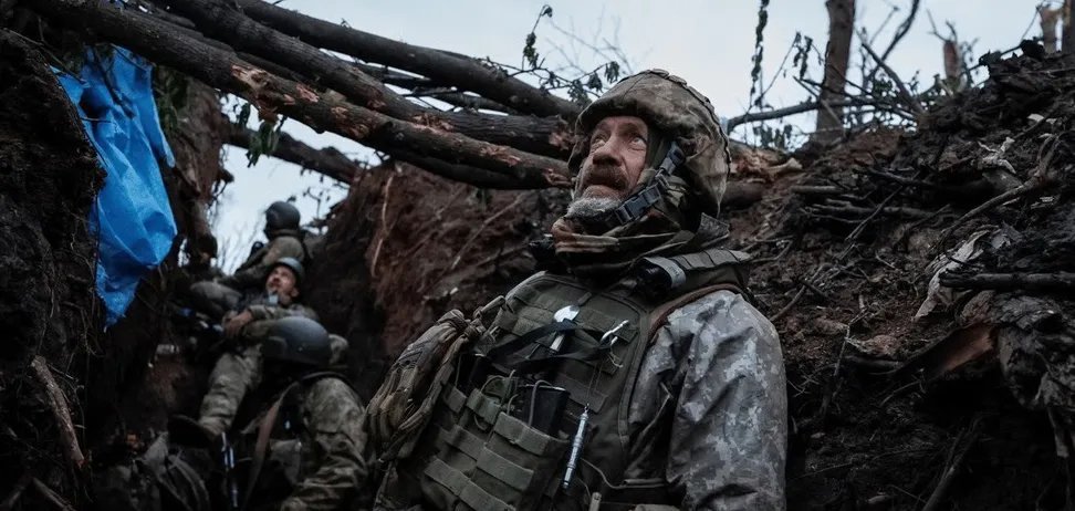 Володимир Зеленський дозволив військову службу за контрактом для громадян віком 60+