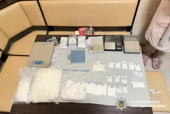 Поліція Закарпаття перекрила міжнародний канал контрабанди метамфетаміну на понад 9 млн грн