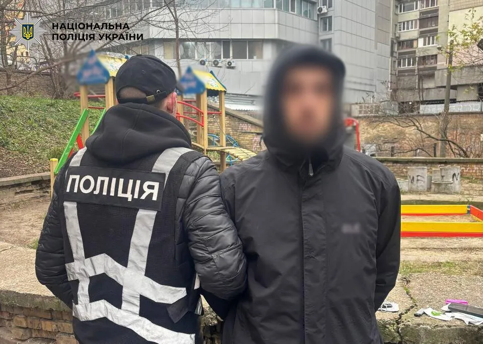Drug dealer selling psilocybin mushrooms under the guise of chocolate exposed in Kyiv