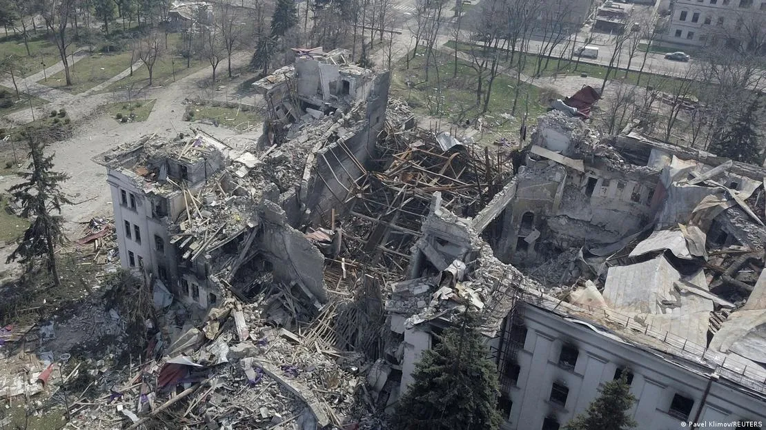 В окупованому Маріуполі відкрили «відновлений» драмтеатр на місці авіаудару РФ