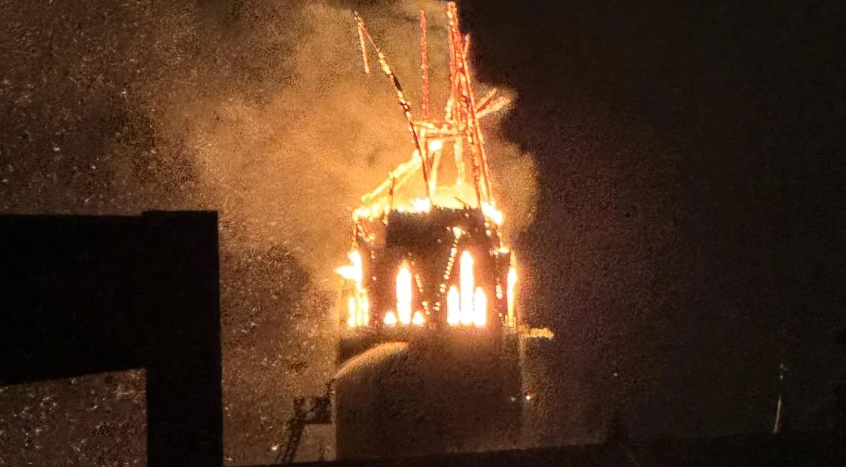 Fire in Amsterdam destroys historic Vondelkerk church
