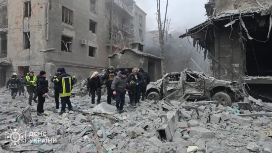 Дві балістичні ракети влучили в житловий будинок у Харкові, є 13 поранених